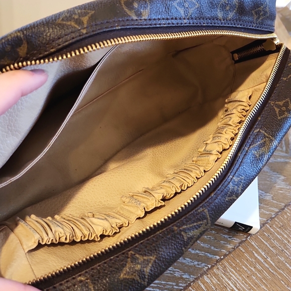 LOUIS VUITTON Trousse 28 Monogram Vintage Bag - Picture 9 of 13